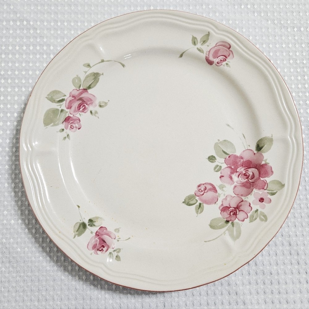 Gibson 2 Roseland Pink Floral Dinner Plates Discontinued Stoneware Y2K 11" - Picture 3 of 12